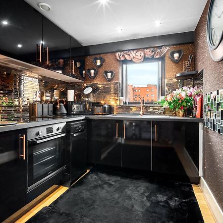 Luxury 1 Bed Flat With Parking 11K - Top Rated - Netflix - Wifi - 70 Inch Smart Tv - Birmingham City Centre - Tv In Bedroom - Top Rated Zewnętrze zdjęcie