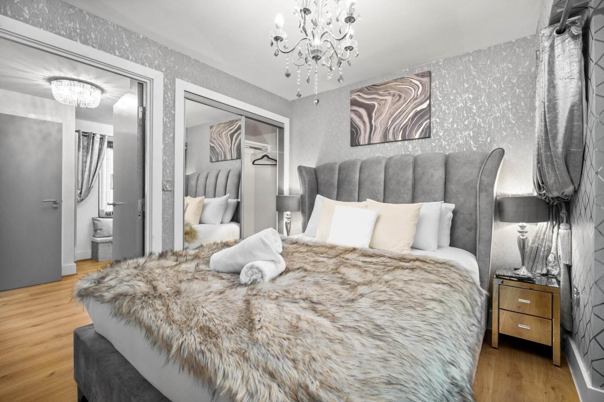 Luxury 1 Bed Flat With Parking 11K - Top Rated - Netflix - Wifi - 70 Inch Smart Tv - Birmingham City Centre - Tv In Bedroom - Top Rated Zewnętrze zdjęcie